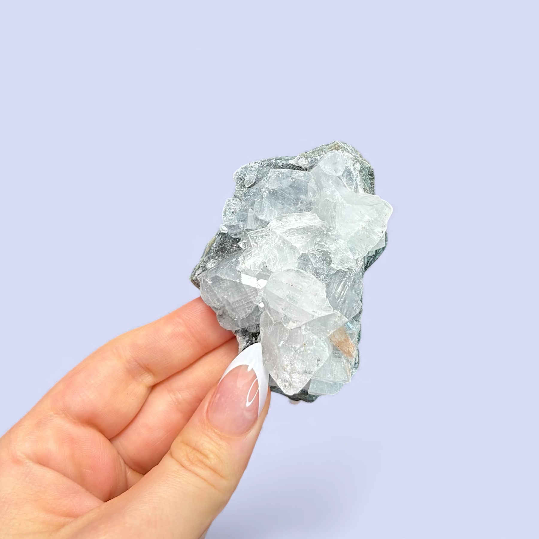 Apofyllit kluster #7